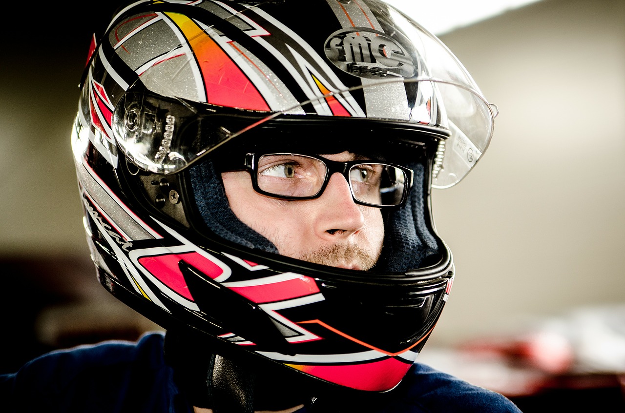 Das Helm Oder Der Helm www.zweirad-spass.de
